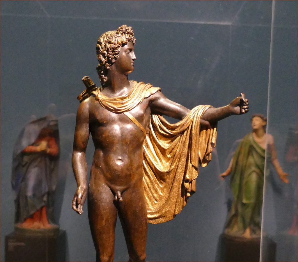Statue des Apoll in rekonstruierter Farbfassung, Ausstellung "Bunte Götter"